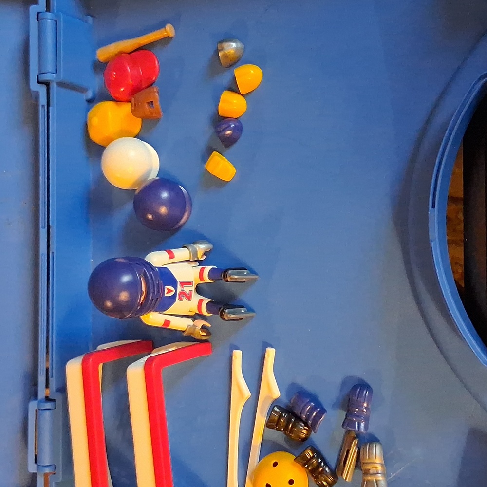 PLAYMOBILE SPORTS CASE - Picture 2 of 8
